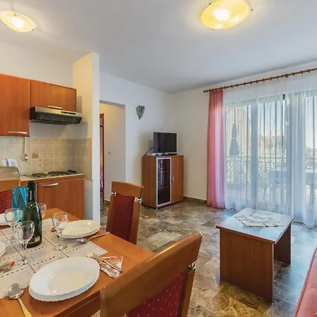 5 Bedroom Beautiful In Apartmán