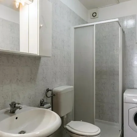 5 Bedroom Beautiful In Apartmán