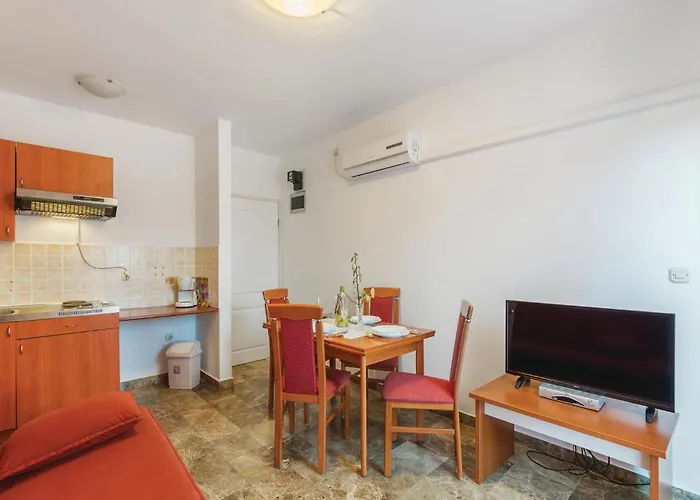 Apartmán 5 Bedroom Beautiful In