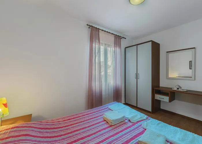 Apartmán 5 Bedroom Beautiful In Pula