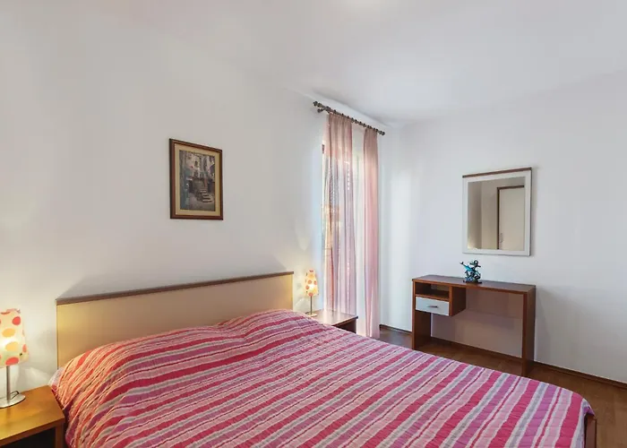公寓 5 Bedroom Beautiful In *