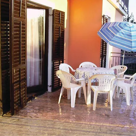 5 Bedroom Beautiful In Apartment *