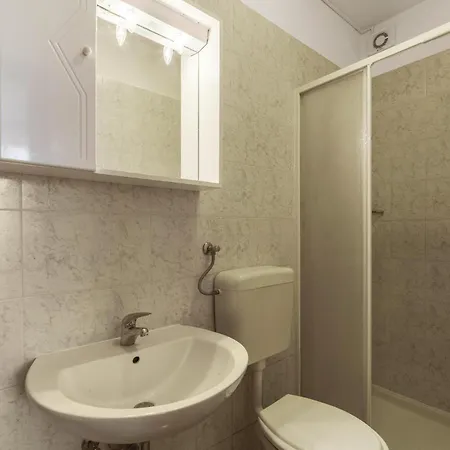 5 Bedroom Beautiful In Pula