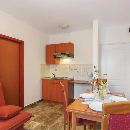 5 Bedroom Beautiful In