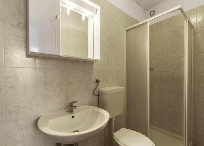 5 Bedroom Beautiful In Pula