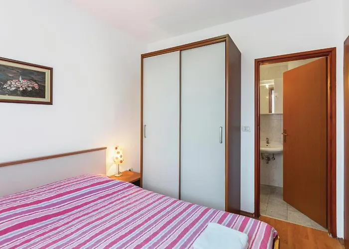 5 Bedroom Beautiful In Apartman