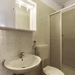 5 Bedroom Beautiful In פולה