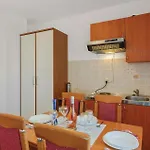 5 Bedroom Beautiful In *